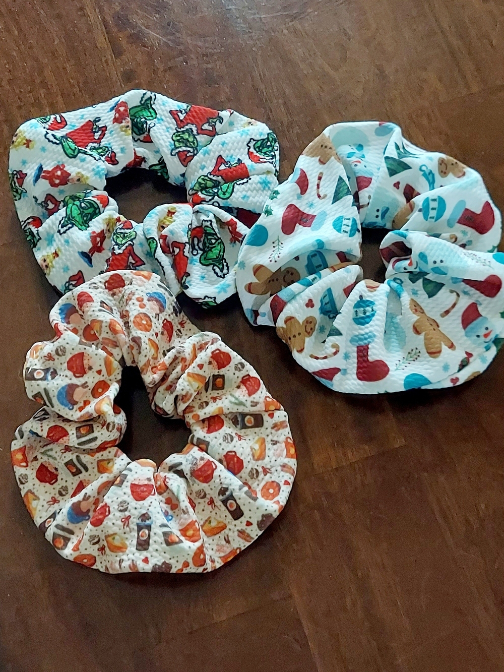Festive Holiday Print Scrunchie Set - White with Red & Blue Accents